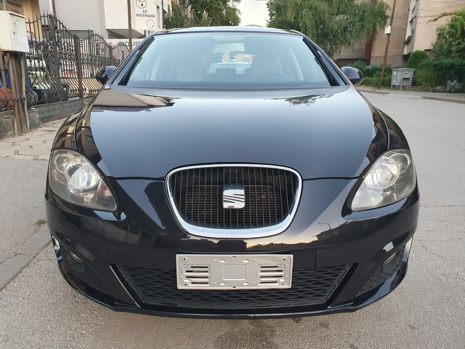 Seat Leon 1.6TDI-105k.s. - изображение 8