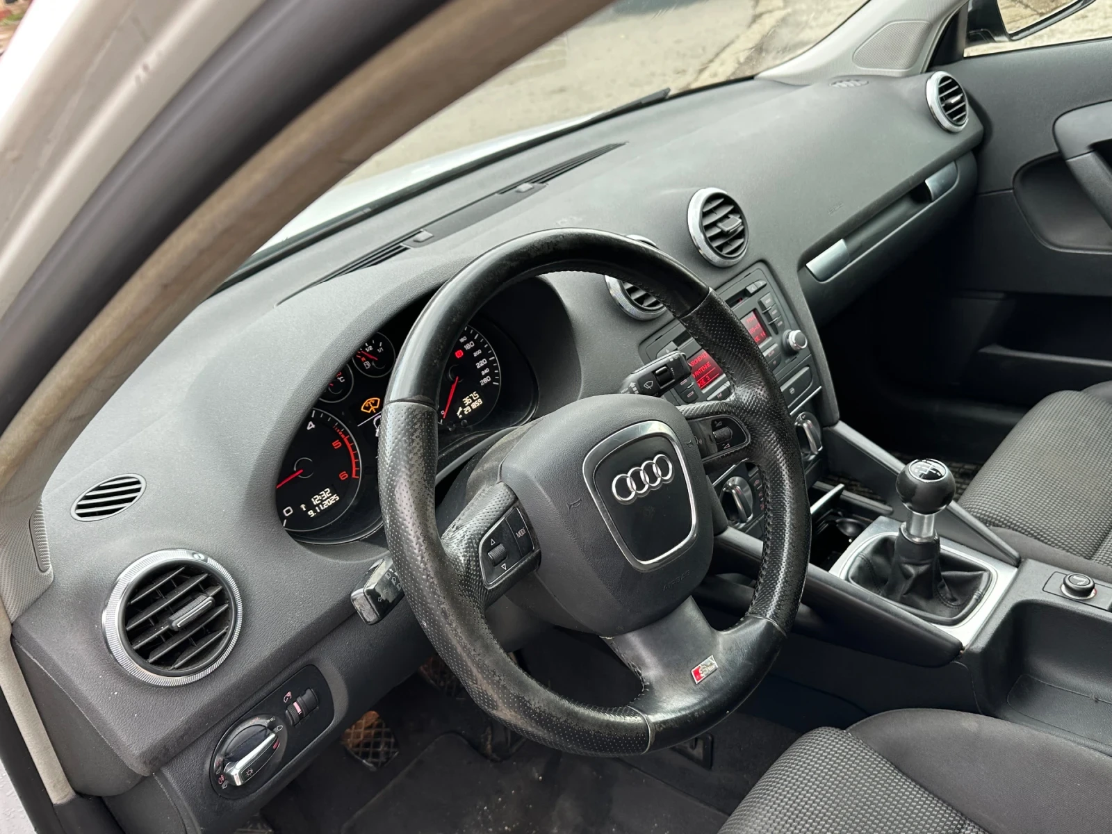 Audi A3 1.9TDI 105кс ФЕЙС - изображение 8