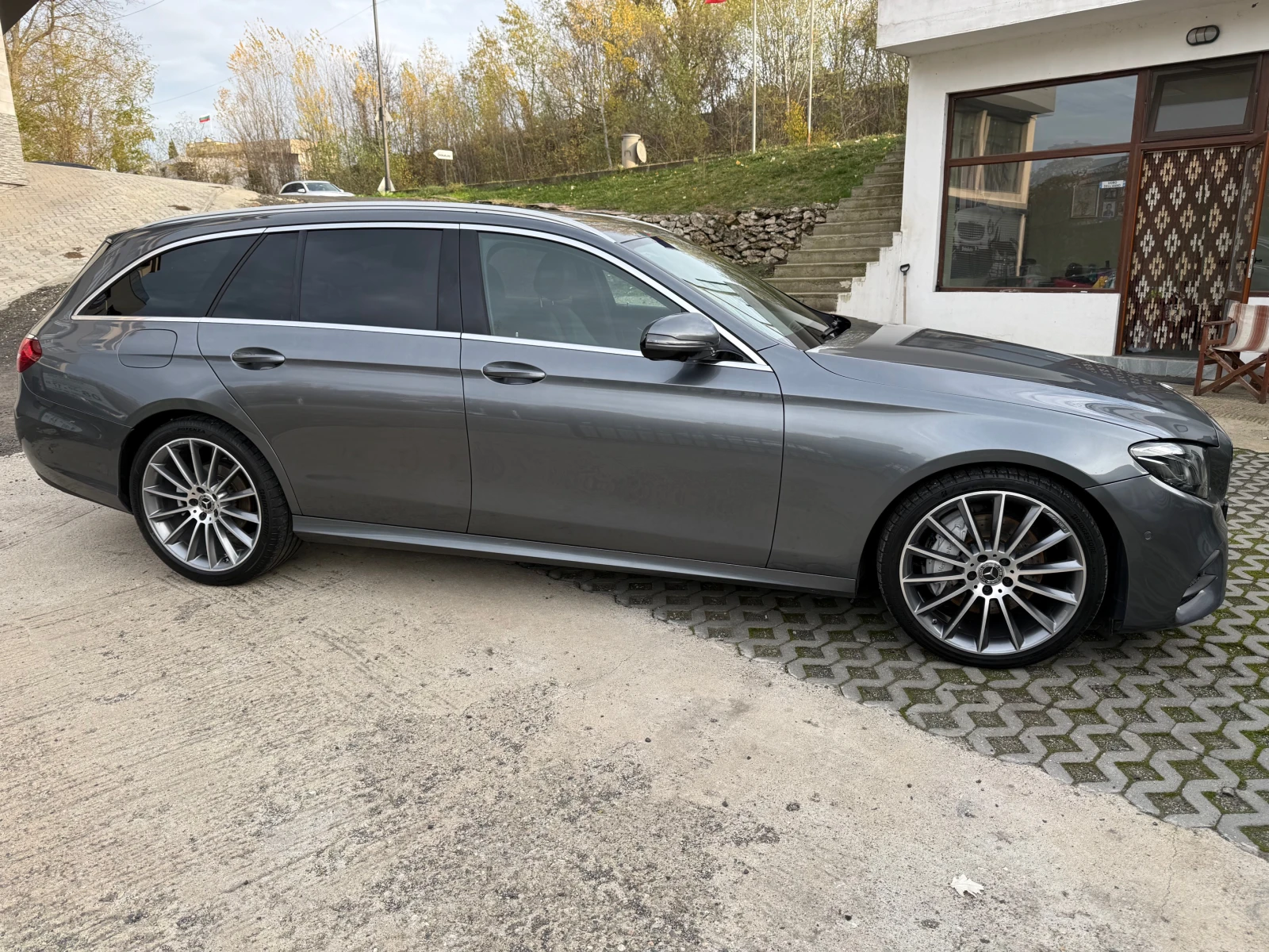 Mercedes-Benz E 220 d 4Matic.AMG. - изображение 3
