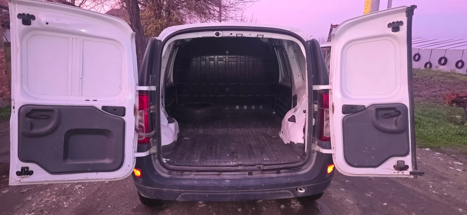 Dacia Logan 1.6 - изображение 4