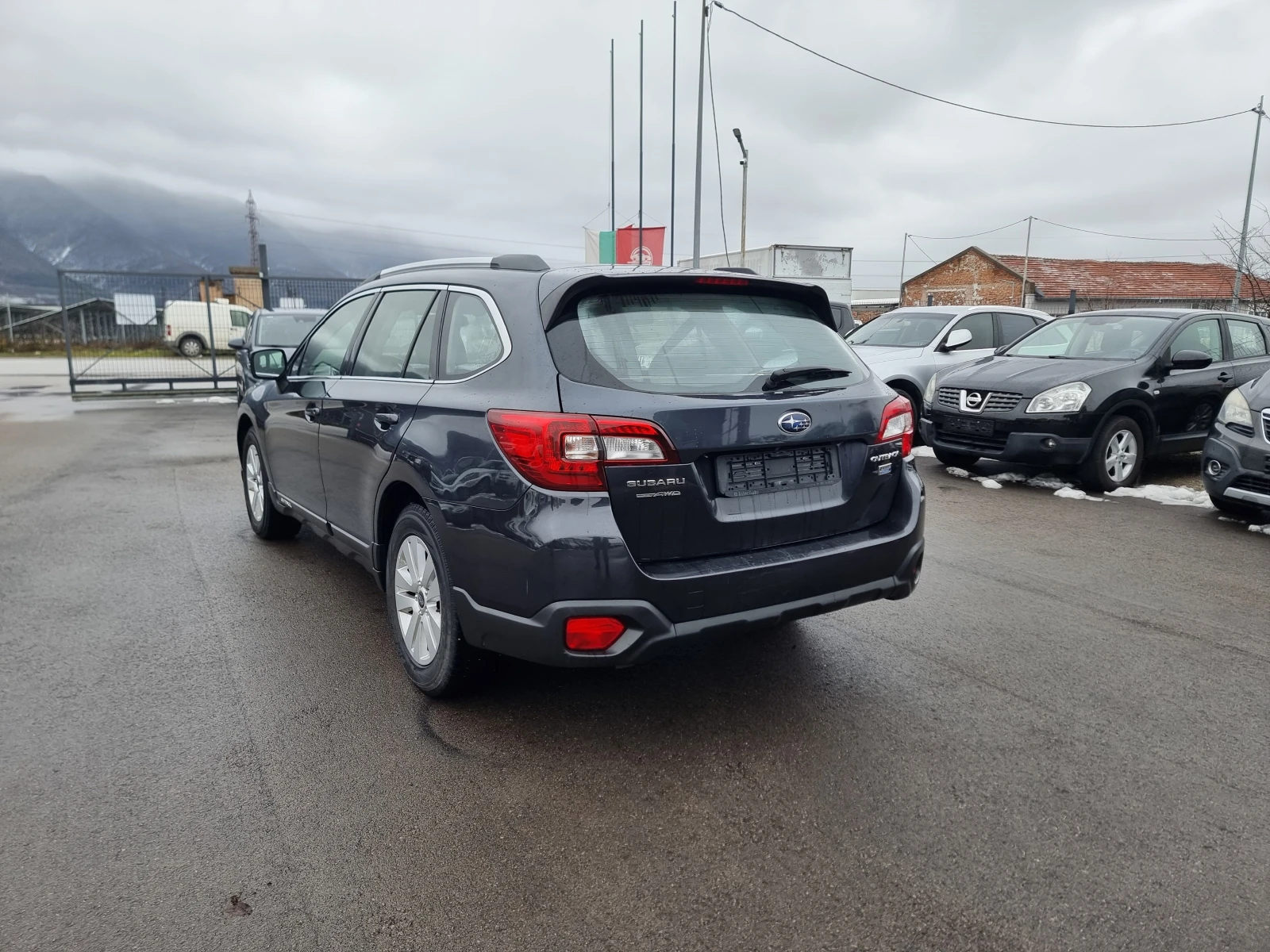 Subaru Outback 2.0D - изображение 5