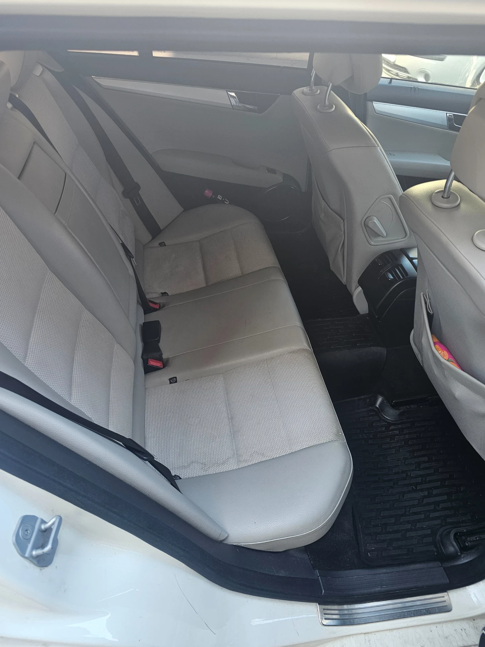 Mercedes-Benz C 220 Avantgarde 646, снимка 9 - Автомобили и джипове - 53847088