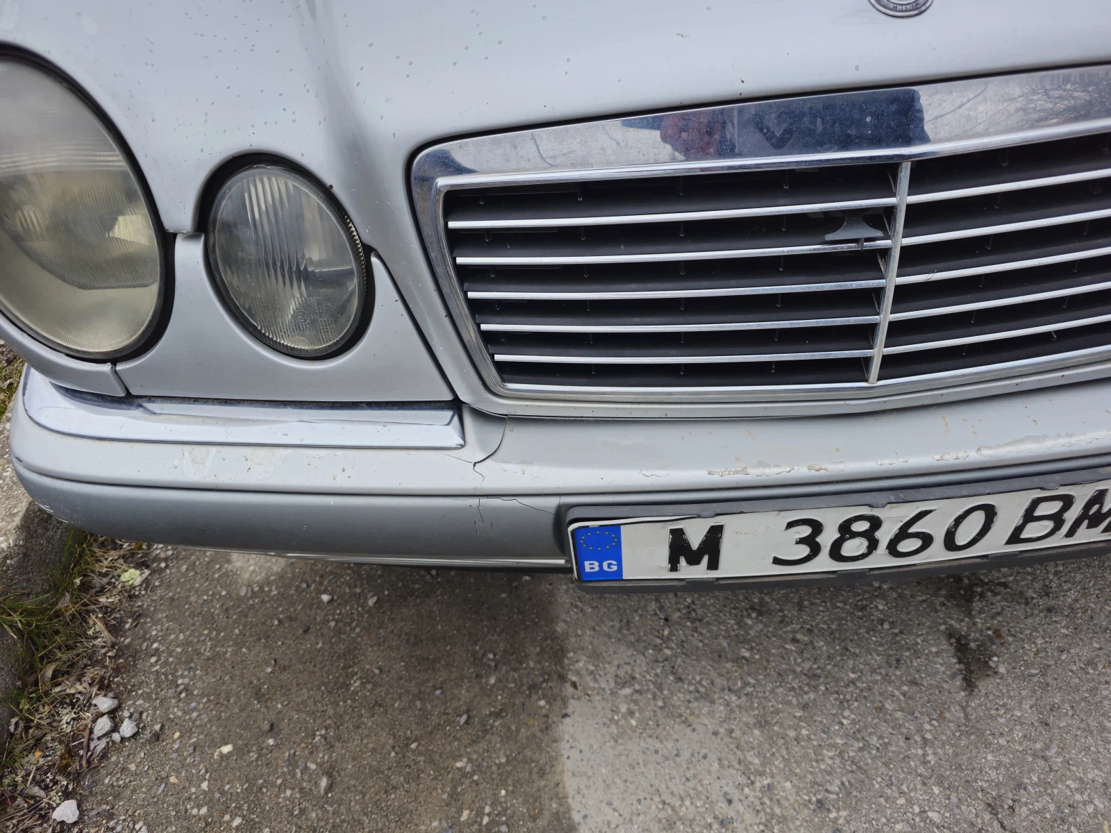 Mercedes-Benz E 220, снимка 9 - Автомобили и джипове - 54127131