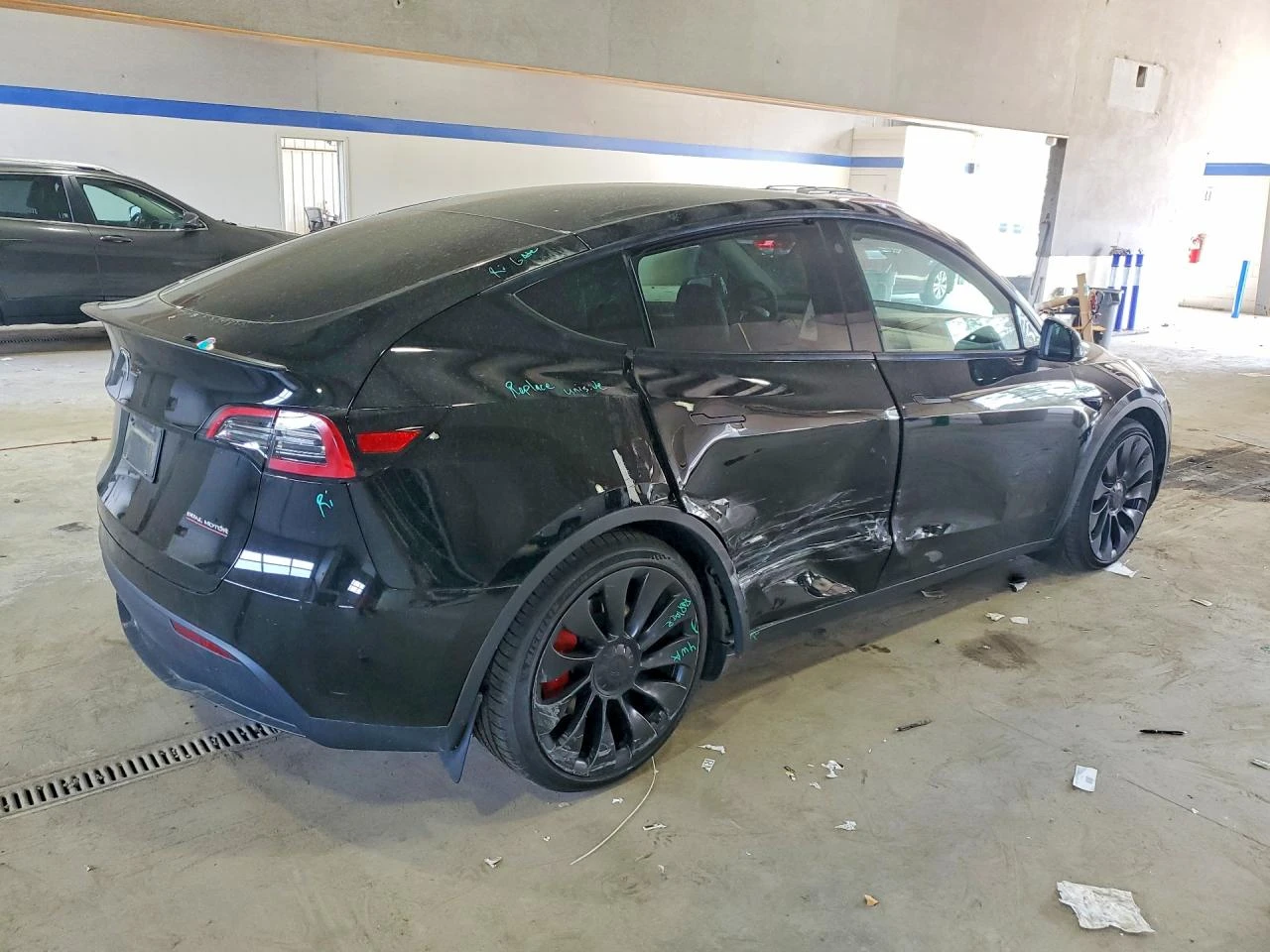 Tesla Model Y PERFORMANCE DUAL MOTOR AWD ����������* FSD3*  | Mobile.bg � ����������� 3