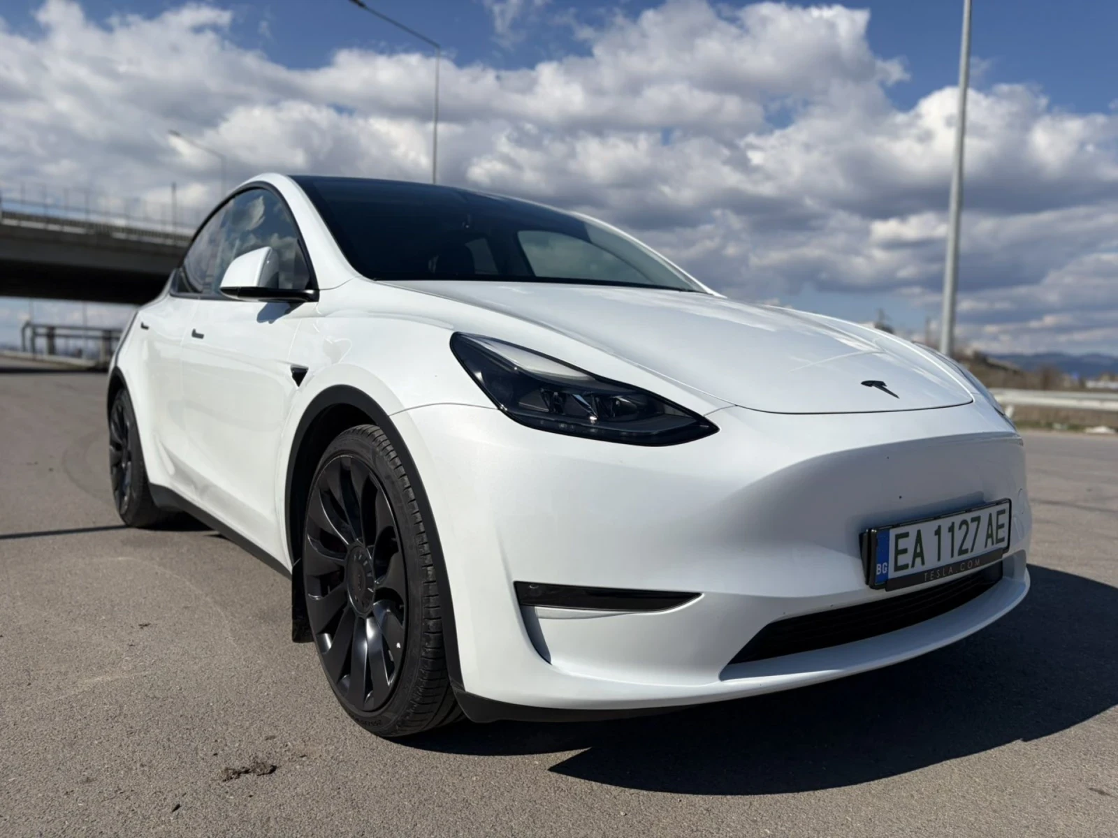 Tesla Model Y Performance, снимка 2 - Автомобили и джипове - 54505777