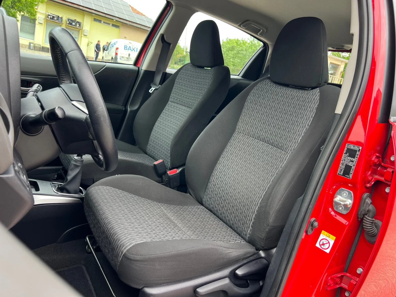 Toyota Yaris 1.4 D4D KEYLESS NAVI KAMERA , снимка 10 - Автомобили и джипове - 54610590