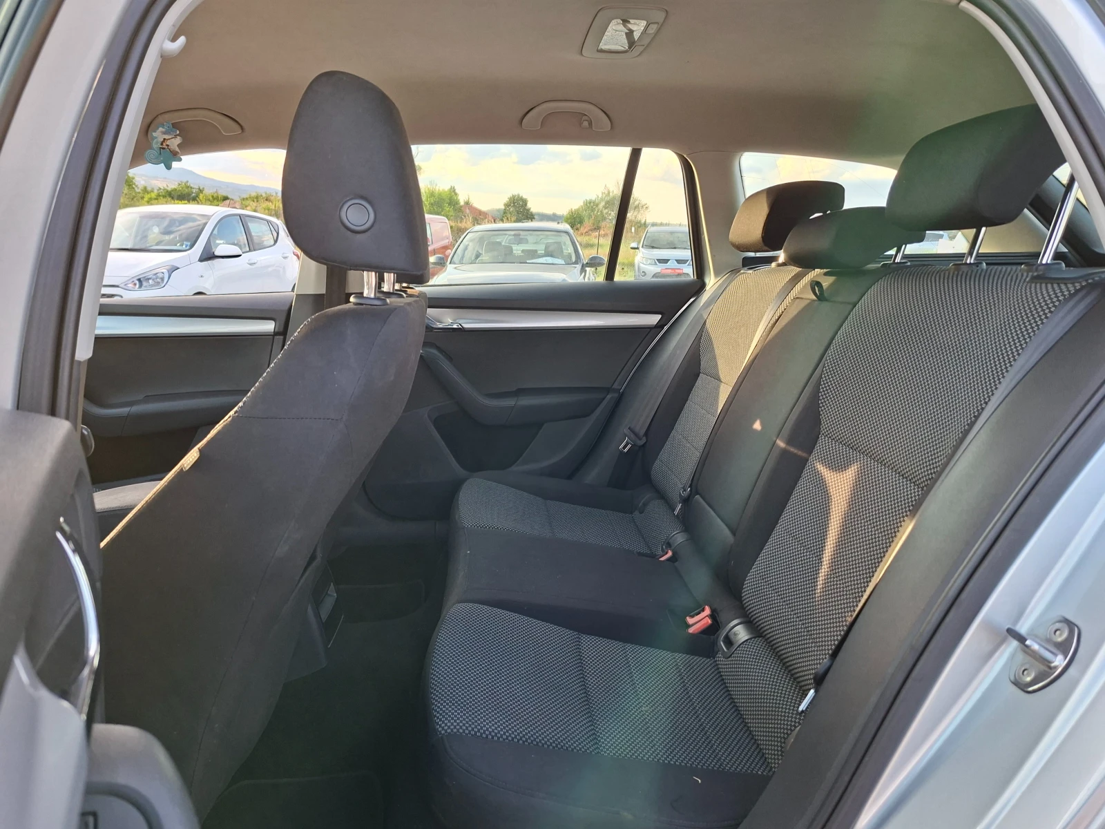 Skoda Octavia 1.6TDI* AUTOMATIC-DSG* 36�. � 223EUR. *  | Mobile.bg � ����������� 10