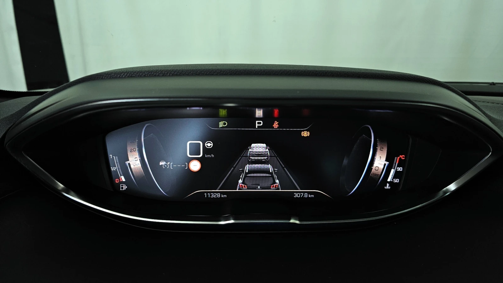 Peugeot 3008 | Панорама | Масаж | Адаптивен круиз, снимка 7 - Автомобили и джипове - 54812991