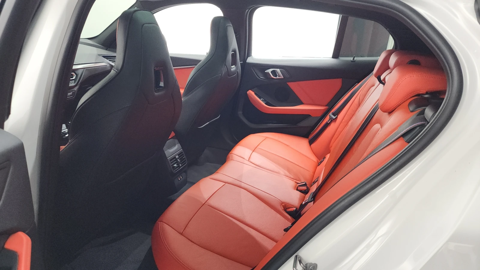 BMW M135 XDRIVE * 36O CAM* ПОДГРЕВ* ОБДУХ, снимка 14 - Автомобили и джипове - 54974381