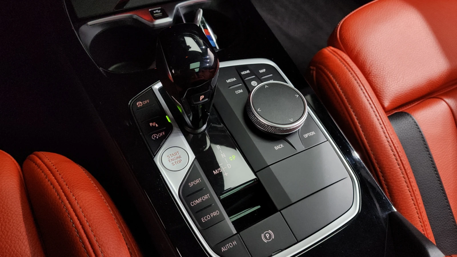 BMW M135 XDRIVE * 36O CAM* ПОДГРЕВ* ОБДУХ, снимка 12 - Автомобили и джипове - 54974381