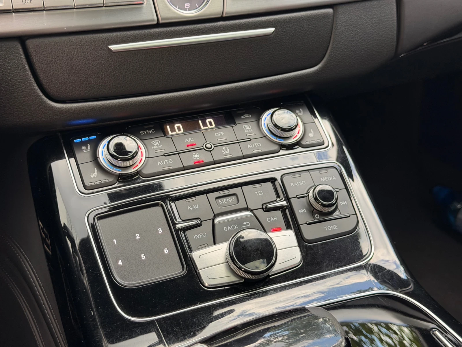 Audi S8 PLUS / CERAMIC BRAKES , снимка 14 - Автомобили и джипове - 55483817