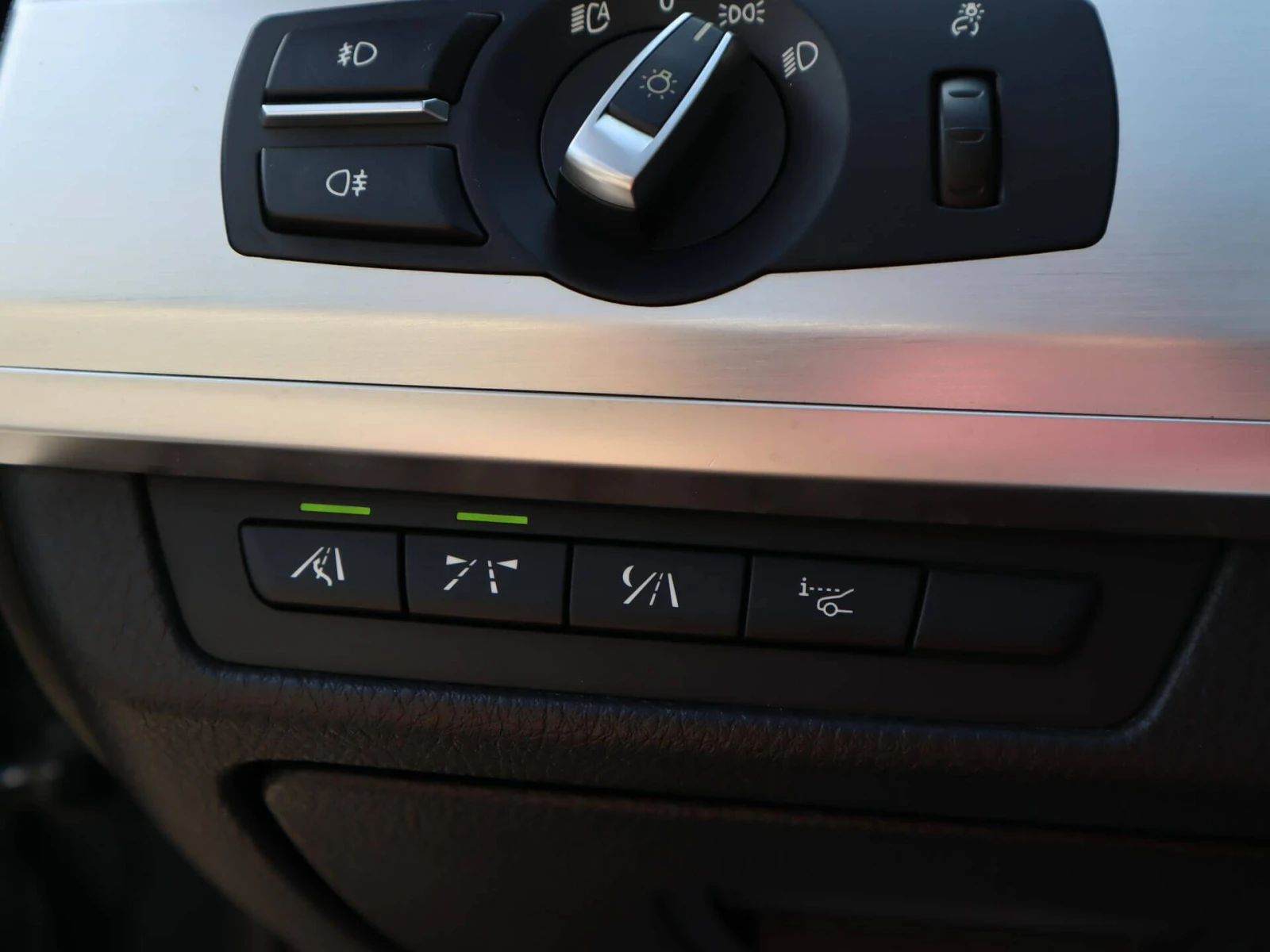 BMW 750 xDrive/HuD/Обдухване/PDC/Шибедах/Lane Assist, снимка 11 - Автомобили и джипове - 56009687