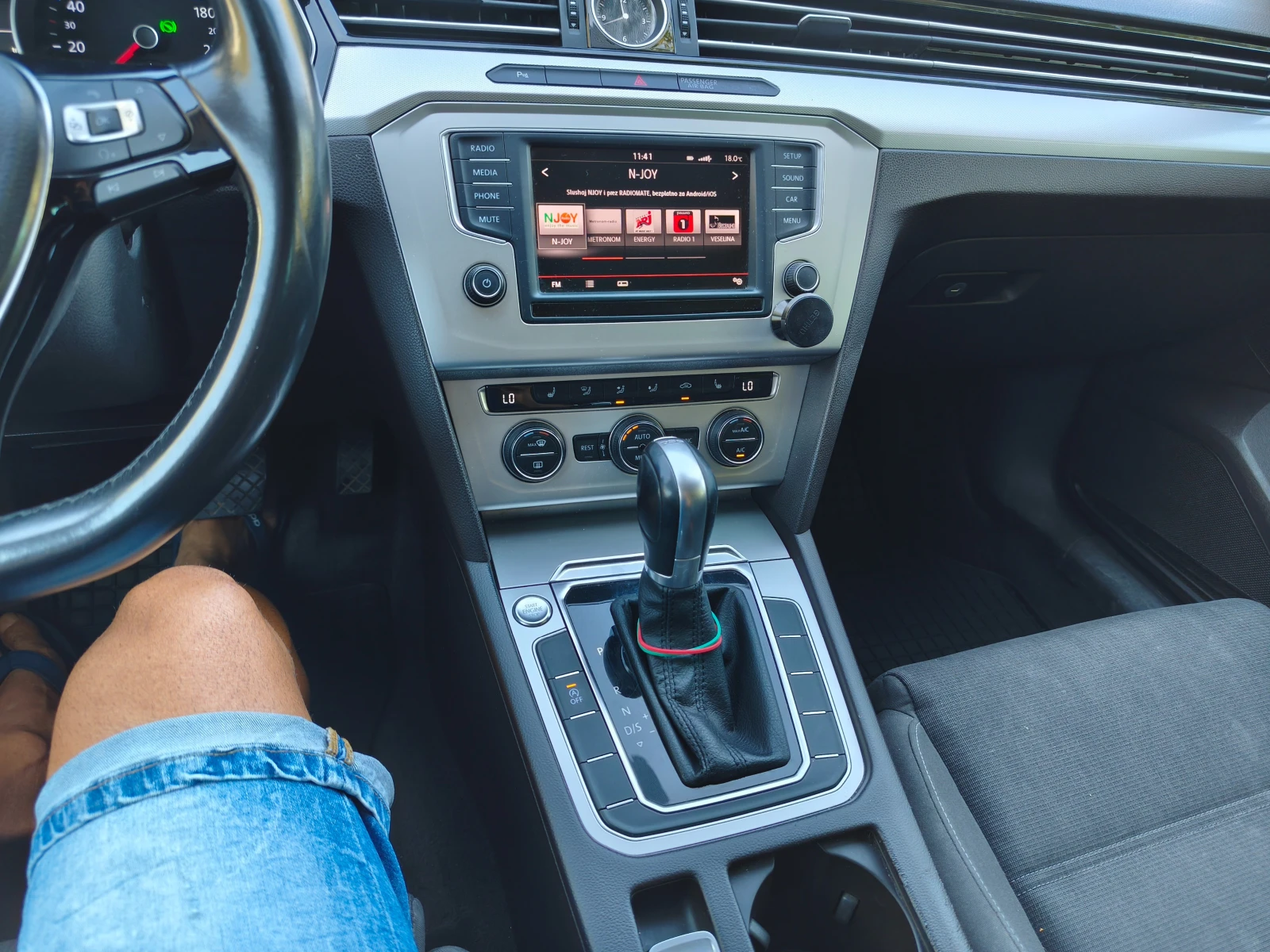 VW Passat 2.0TDi 140ps, снимка 14 - Автомобили и джипове - 56021704