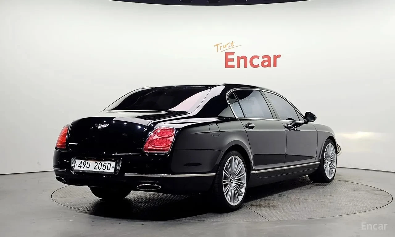 Bentley Flying Spur  6.0 Speed/ПОДГРЕВ/МАСАЖИ/ФИНАНСИРАНЕ, снимка 2 - Автомобили и джипове - 56131598