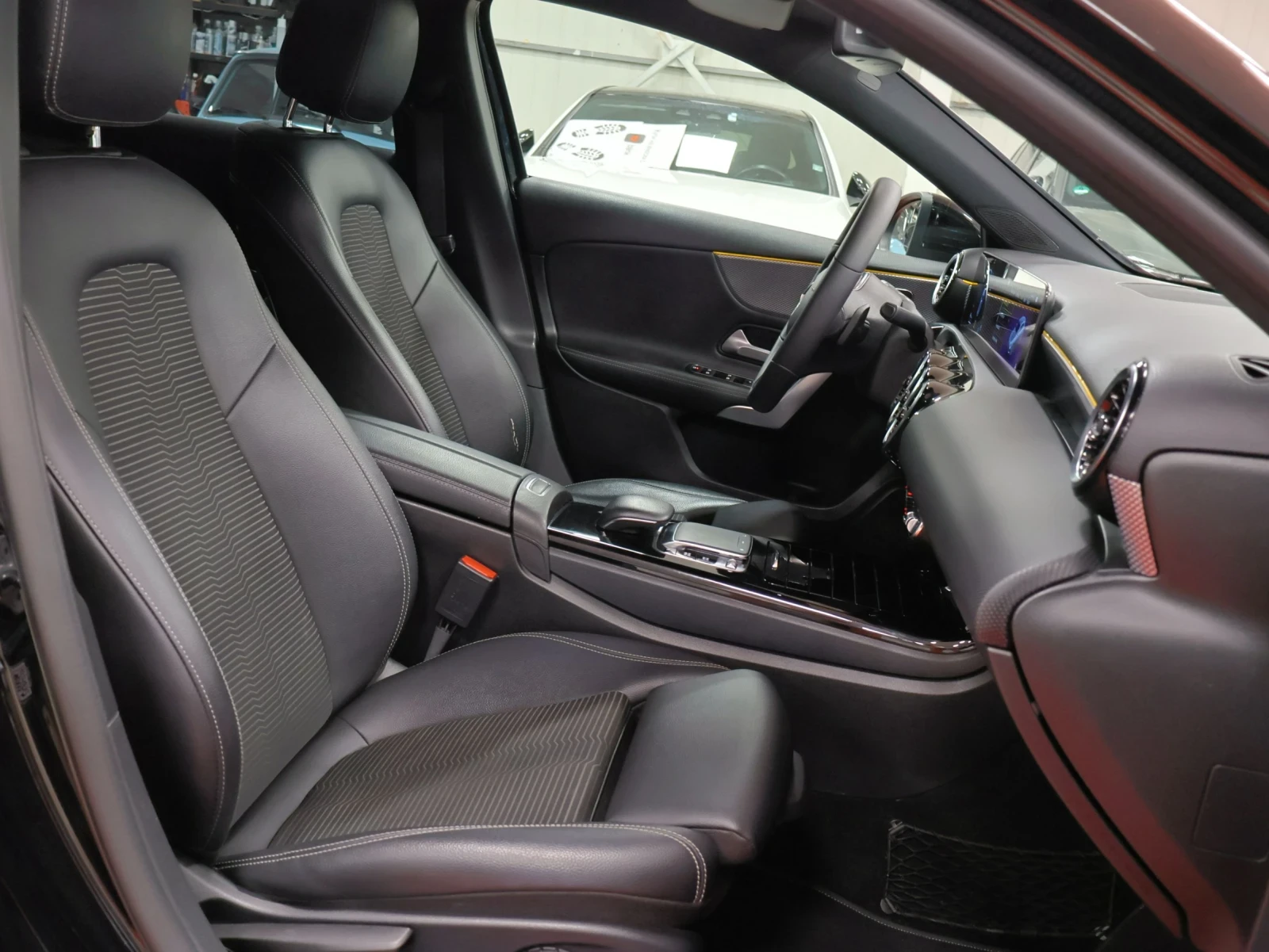 Mercedes-Benz A 200 d | 8G-DCT | AMG 45s pack | Mobile.bg � ����������� 14