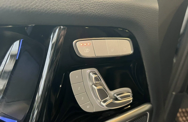Mercedes-Benz G 400 d/4-MATIC/EXCLUSIV/MULTIBEAM/G-MANUFAKTUR/360/, снимка 8 - Автомобили и джипове - 52223614