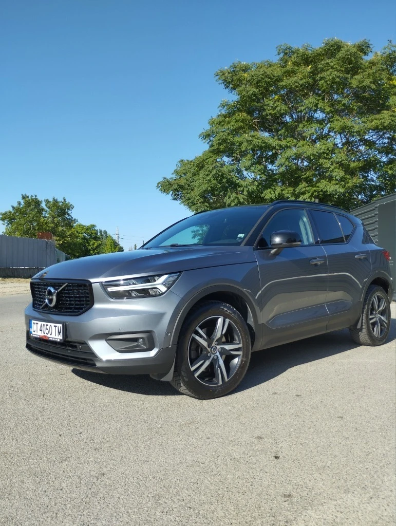 Volvo XC40 R DESIGN