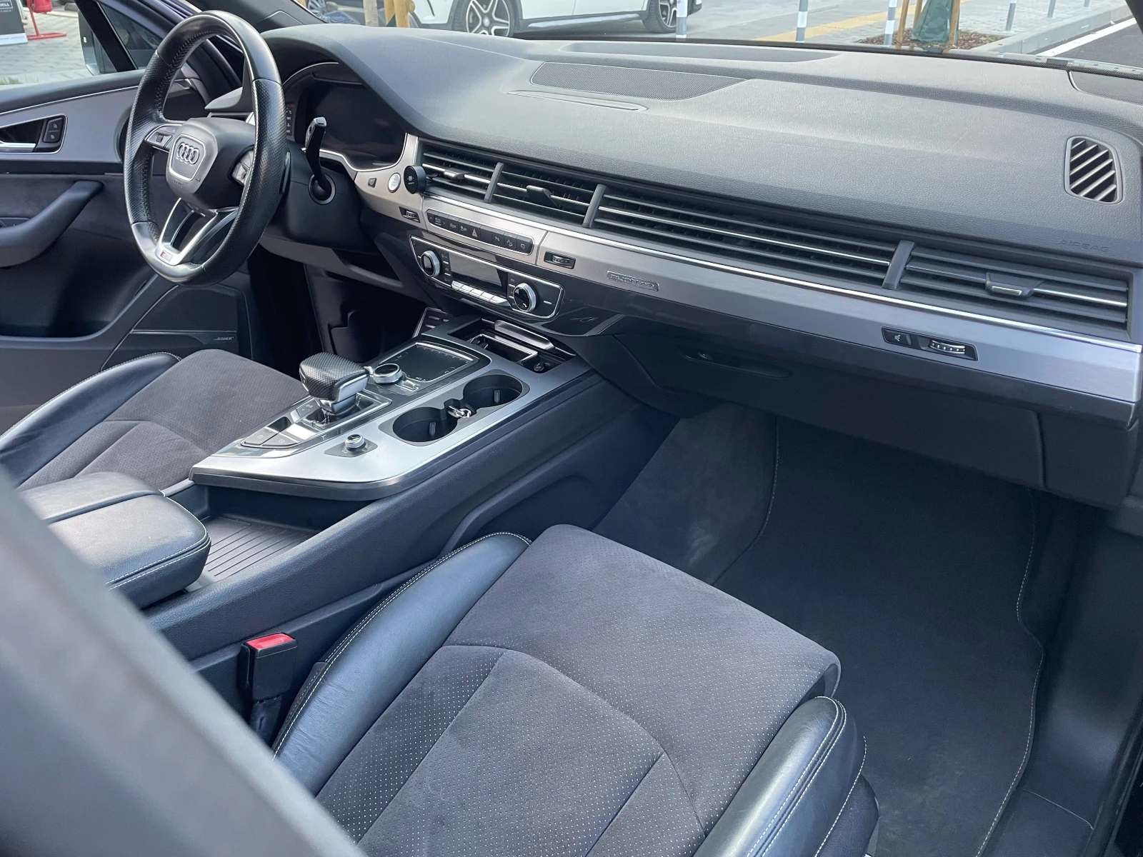 Audi Q7 3.0 TDI Sline - изображение 6