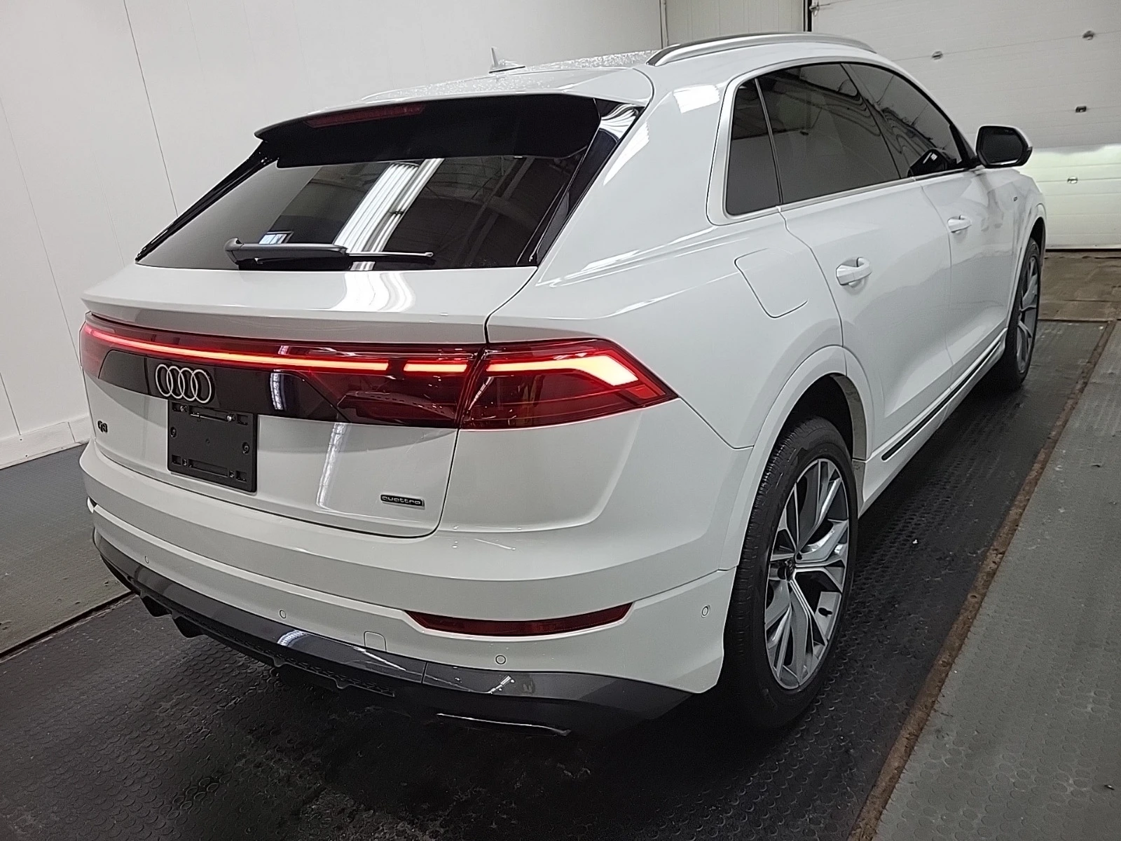 Audi Q8 * * CARFAX * * АВТО КРЕДИТ * *  - изображение 6