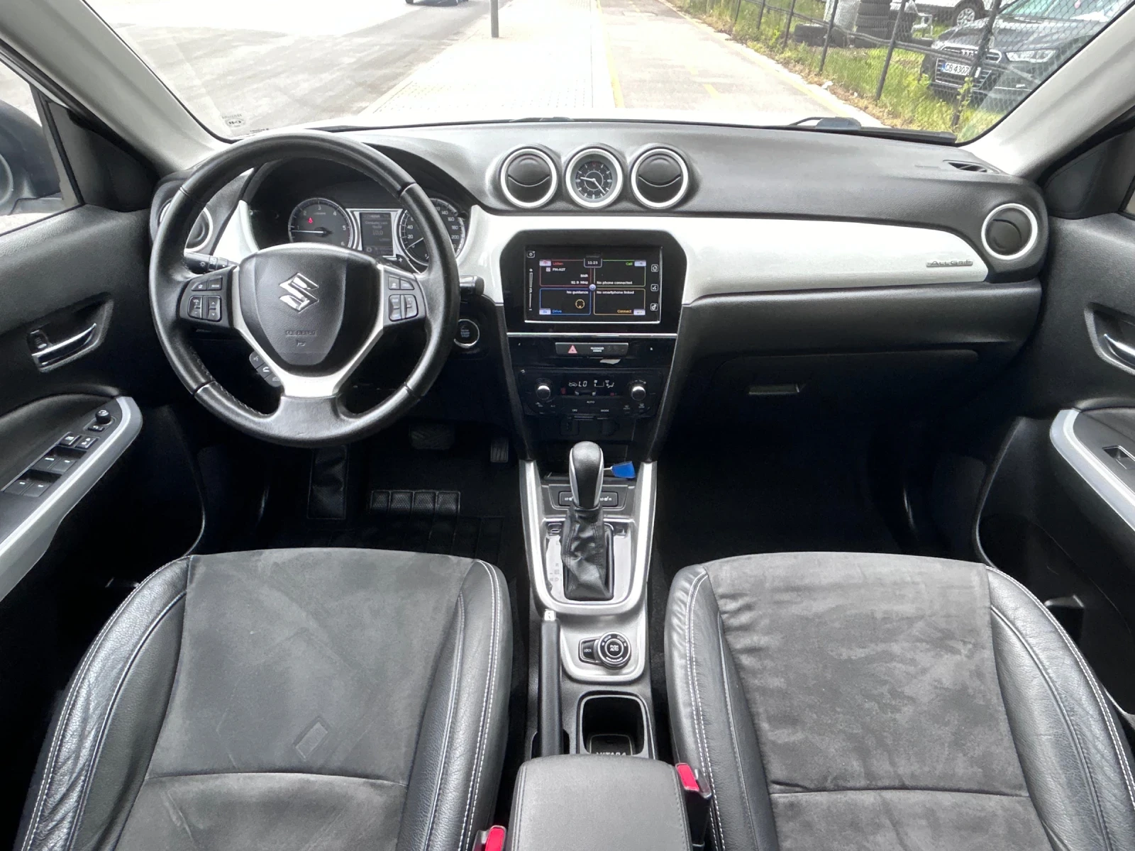 Suzuki Vitara AllGrip 1, 6 AUTOMATIC КОЖА, снимка 9 - Автомобили и джипове - 54379697
