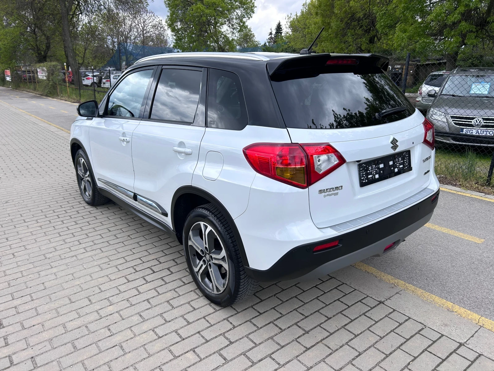 Suzuki Vitara AllGrip 1, 6 AUTOMATIC КОЖА, снимка 5 - Автомобили и джипове - 54379697