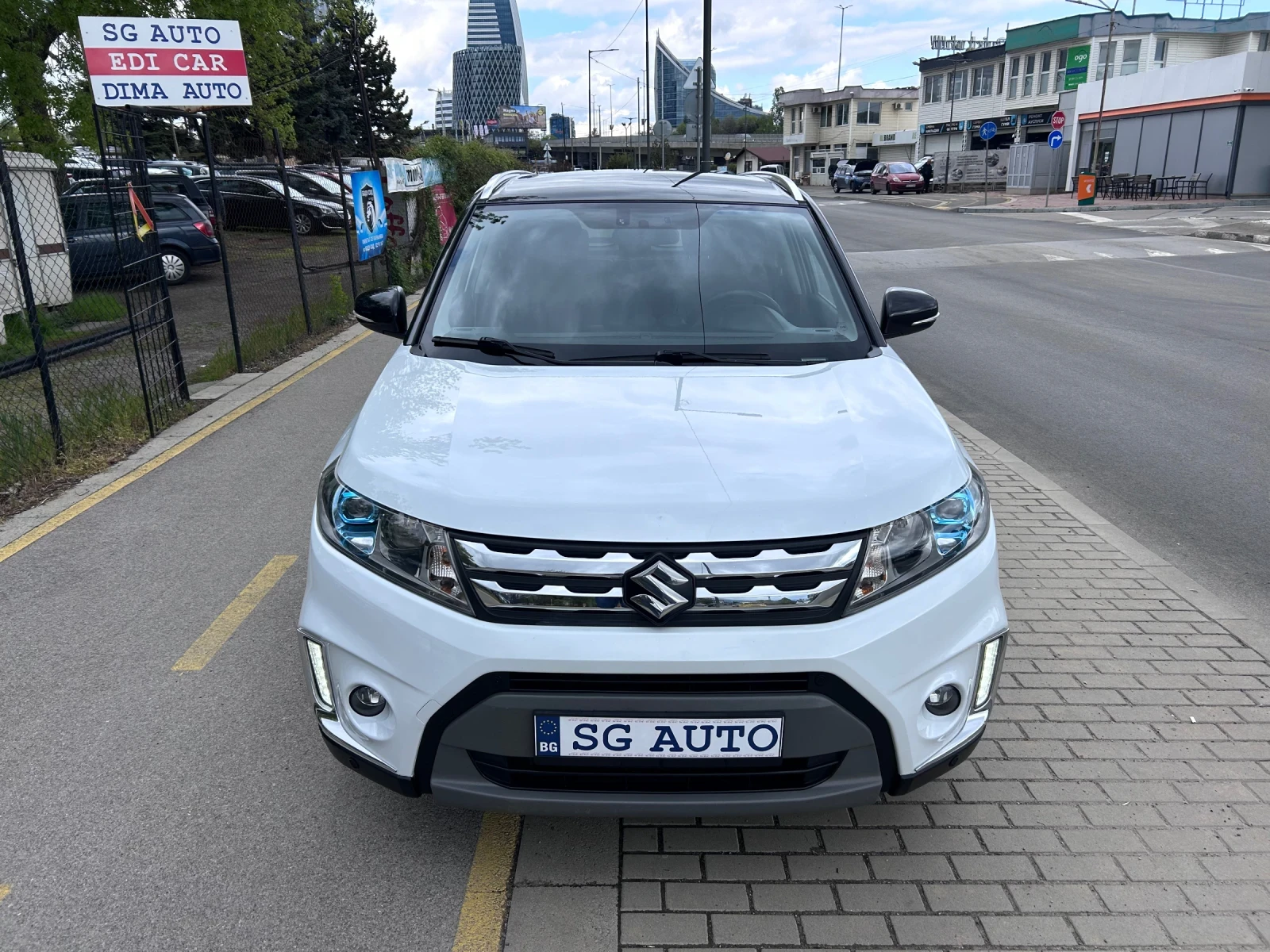 Suzuki Vitara AllGrip 1, 6 AUTOMATIC КОЖА, снимка 2 - Автомобили и джипове - 54379697