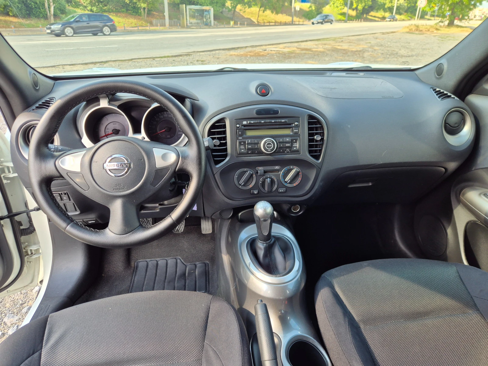 Nissan Juke 1.6i 94кс, снимка 14 - Автомобили и джипове - 55155836