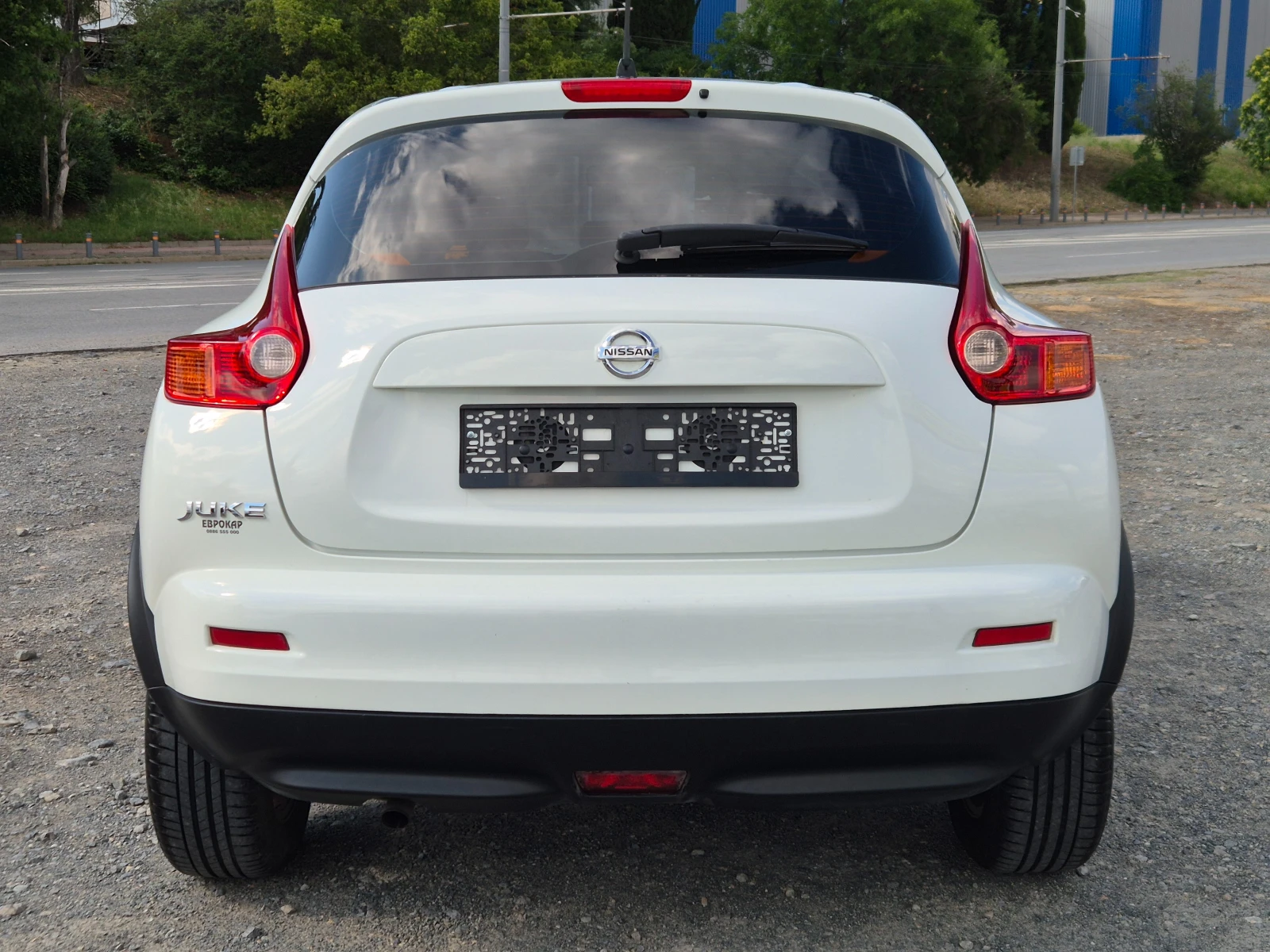 Nissan Juke 1.6i 94кс, снимка 4 - Автомобили и джипове - 55155836