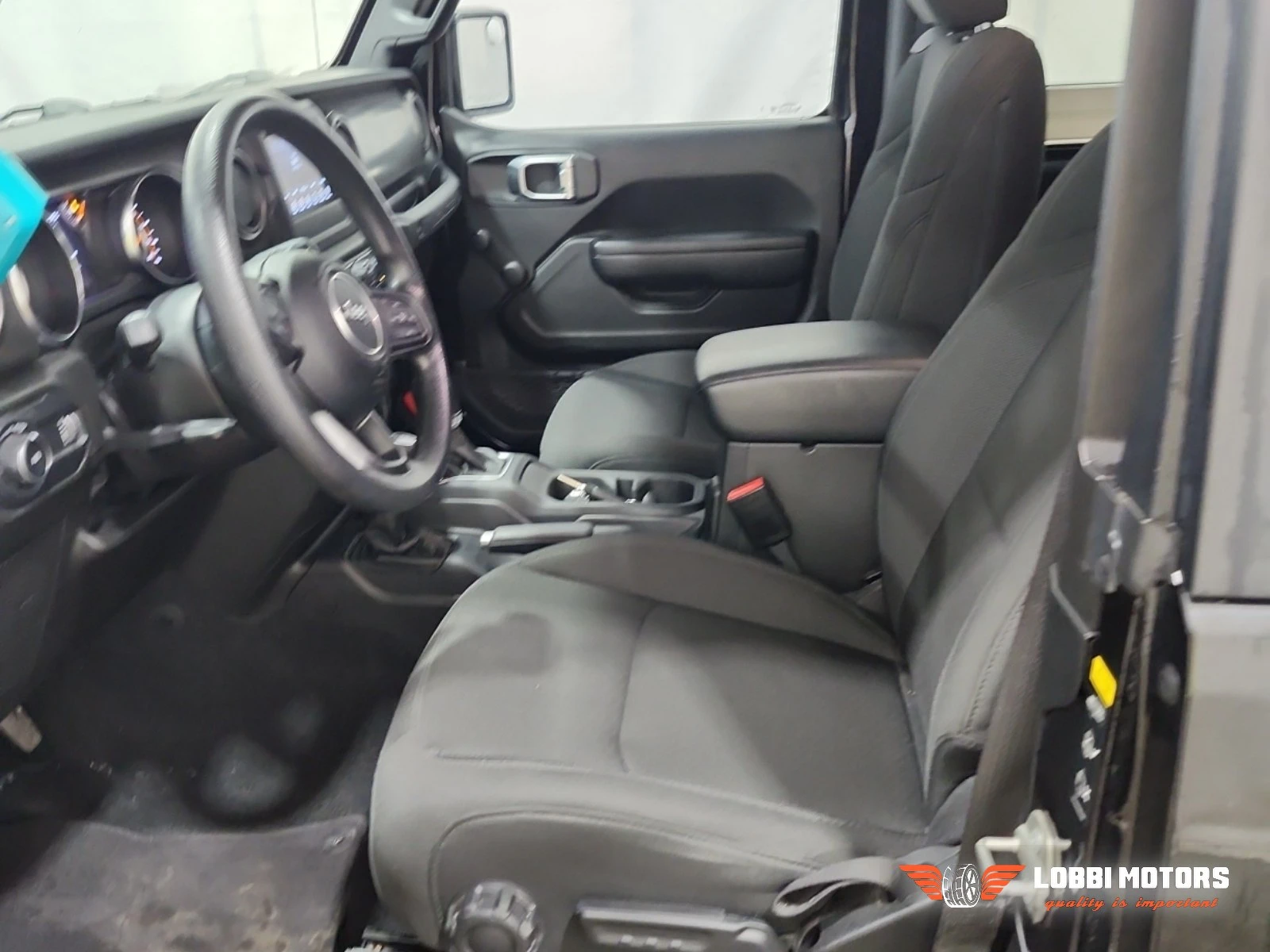 Jeep Wrangler, снимка 5 - Автомобили и джипове - 55955732