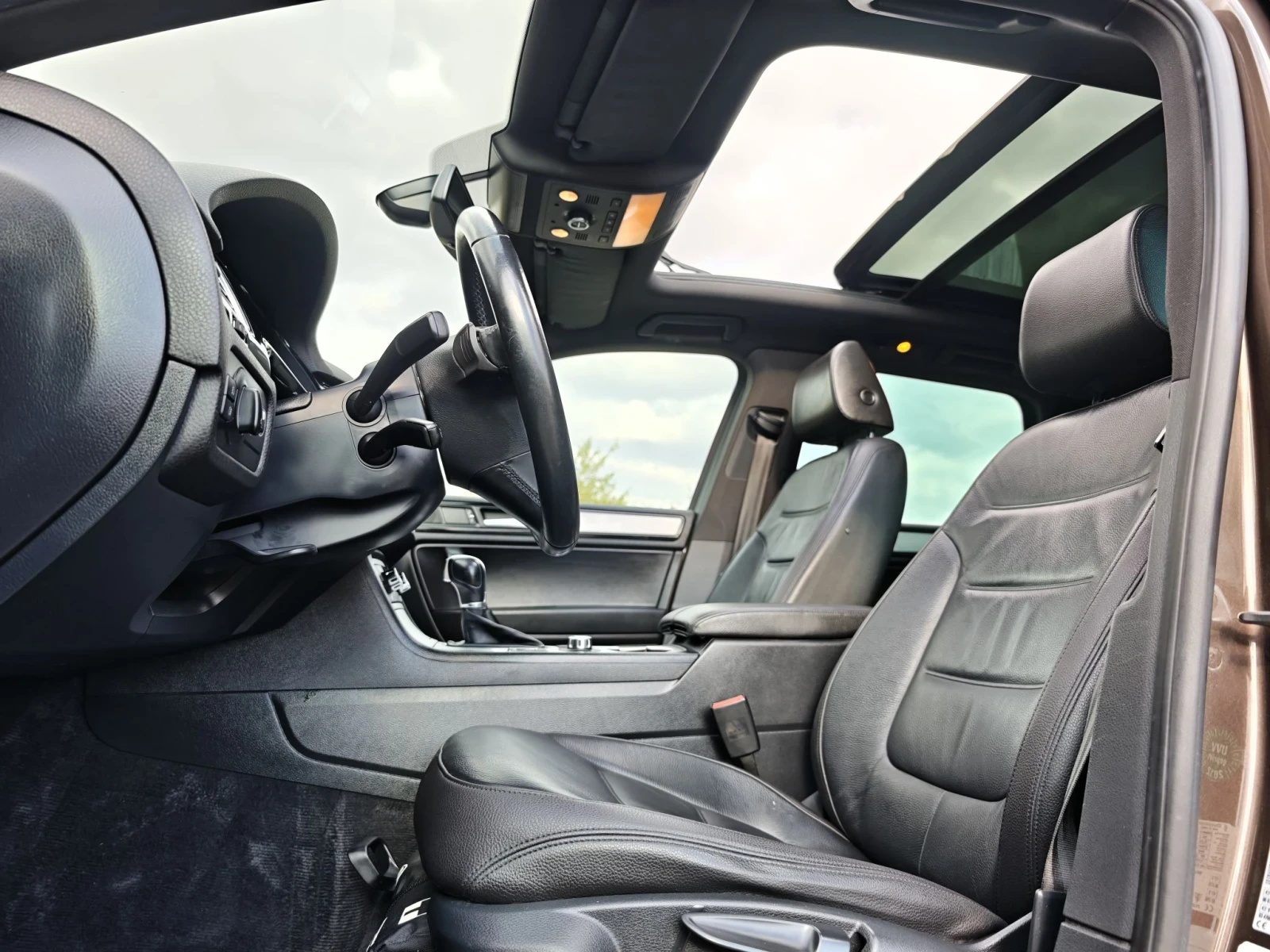 VW Touareg Пълна серв.историв VW* На пружини, снимка 16 - Автомобили и джипове - 56288269