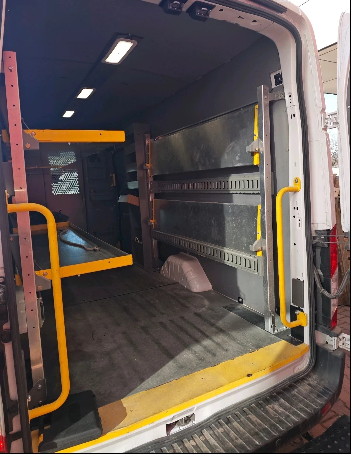 Ford Transit Electric , снимка 4 - Бусове и автобуси - 56229584