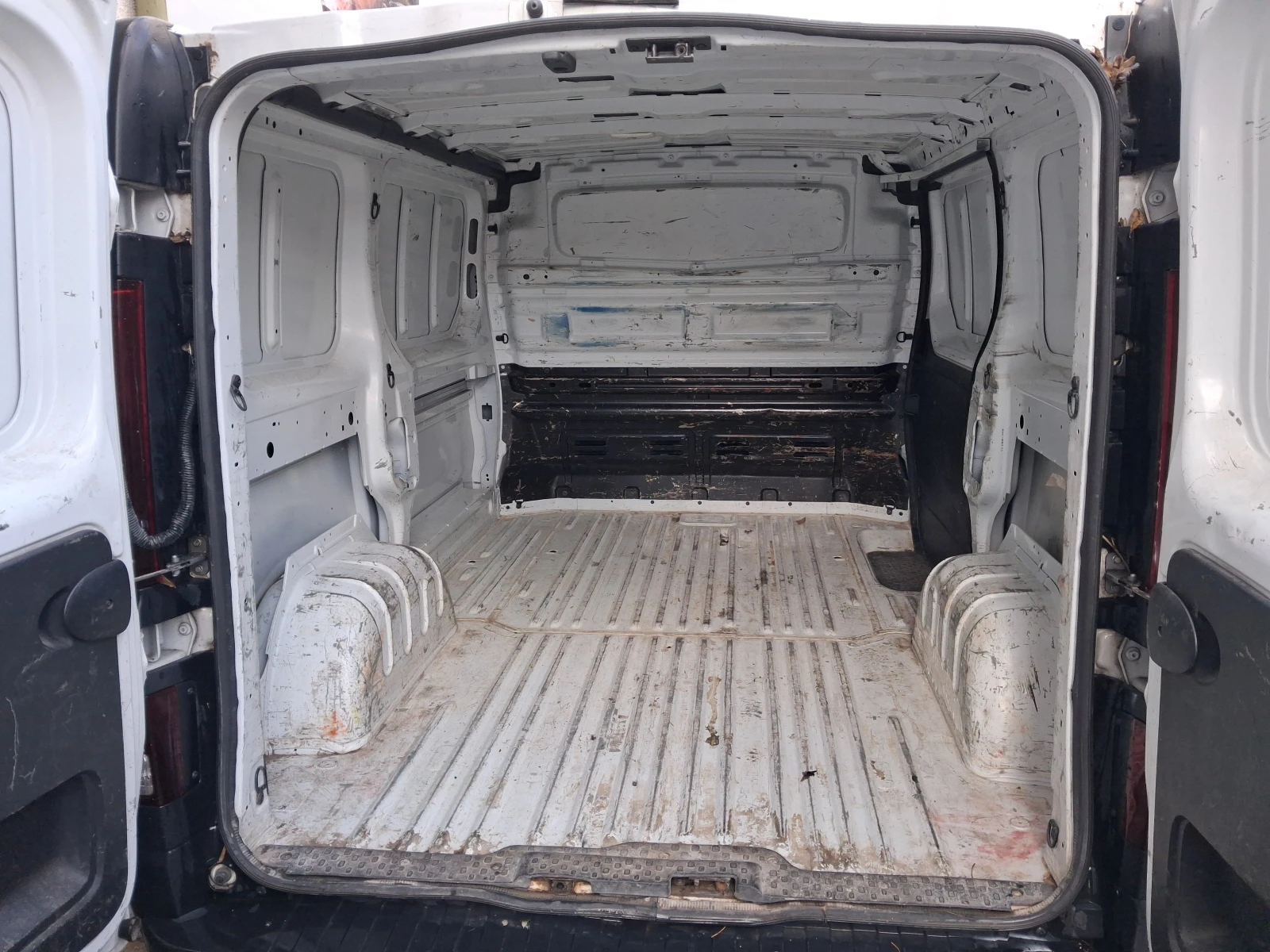 Renault Trafic CDTI - изображение 9