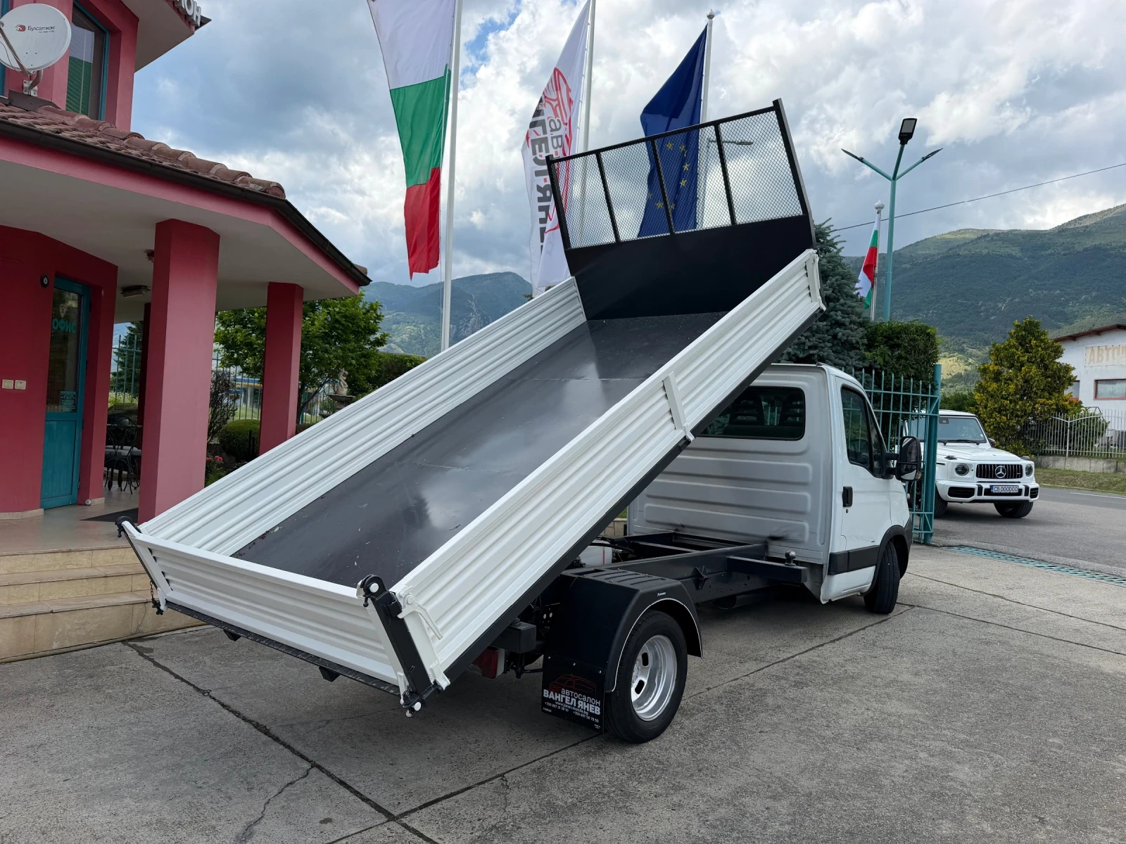 Iveco Daily 3.0 HPI* Климатик* Тристранен самосвал* 4.00м кош, снимка 7 - Бусове и автобуси - 54728493