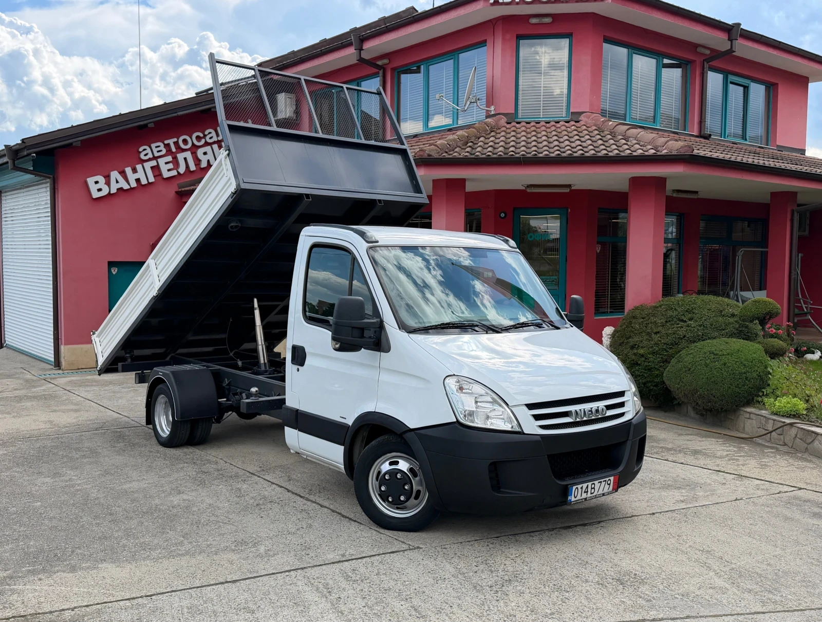 Iveco Daily 3.0 HPI* Климатик* Тристранен самосвал* 4.00м кош