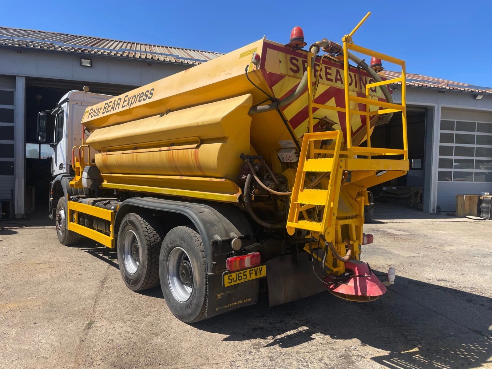 Mercedes-Benz Arocs 6х4/9м3/Е6 - изображение 5