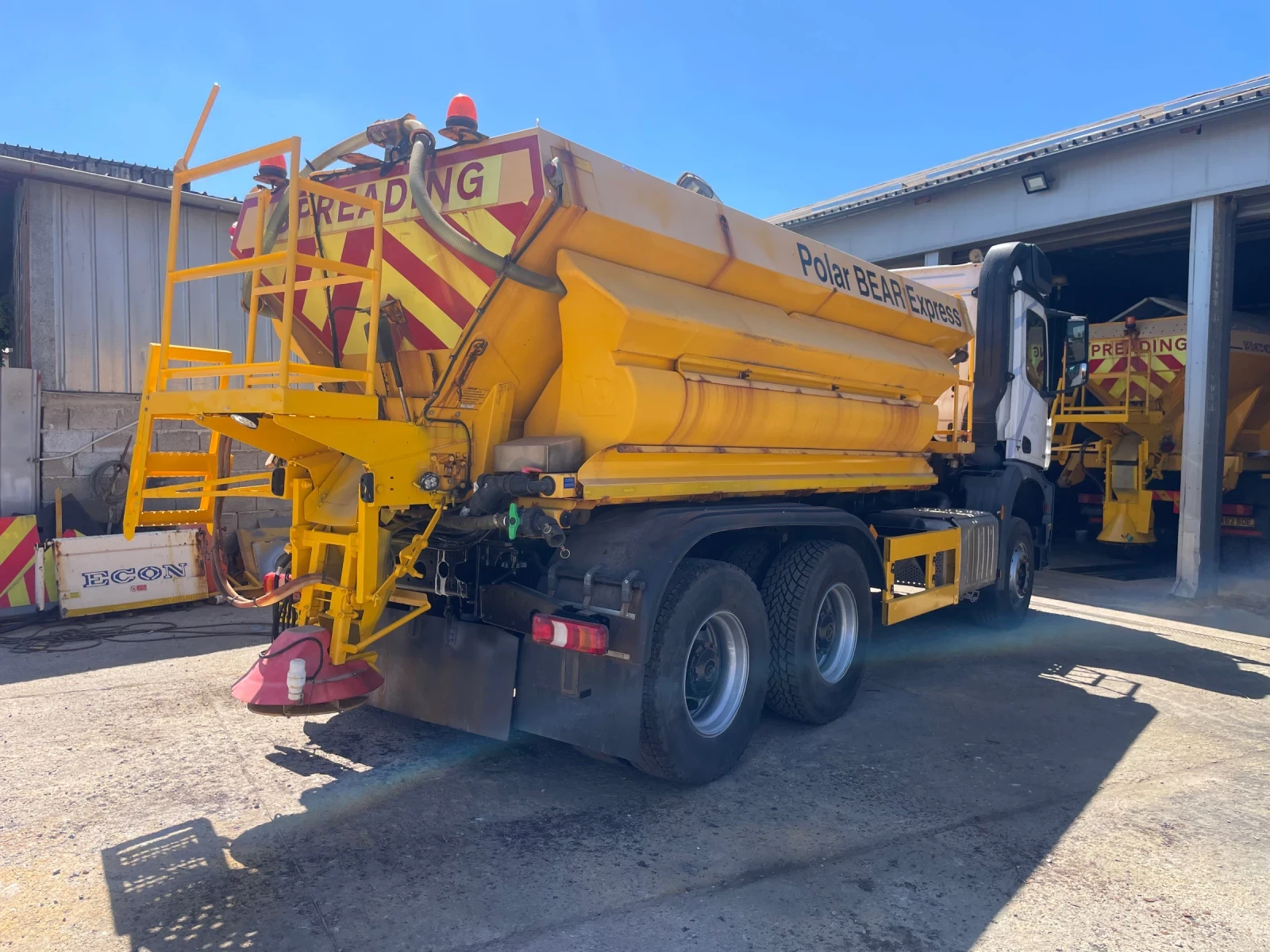 Mercedes-Benz Arocs 6х4/9м3/Е6 - изображение 4