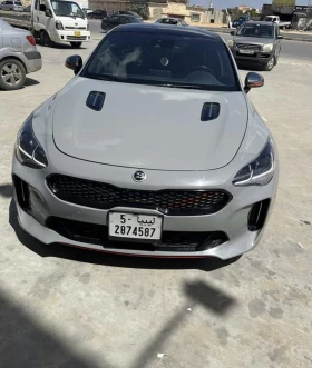  Kia Stinger