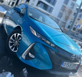 Toyota Prius Prius* Plug in Hybrid* , снимка 2