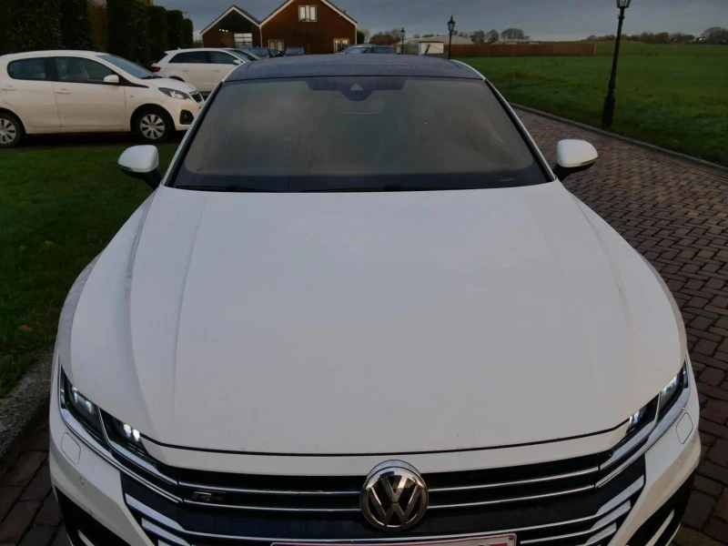 VW Arteon R-LINE/150HP/LED/CAM/NAVI/PANO/CARPLAY/397b, снимка 2 - Автомобили и джипове - 47848820