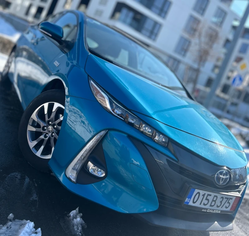 Toyota Prius Prius* Plug in Hybrid* , снимка 2 - Автомобили и джипове - 49211385