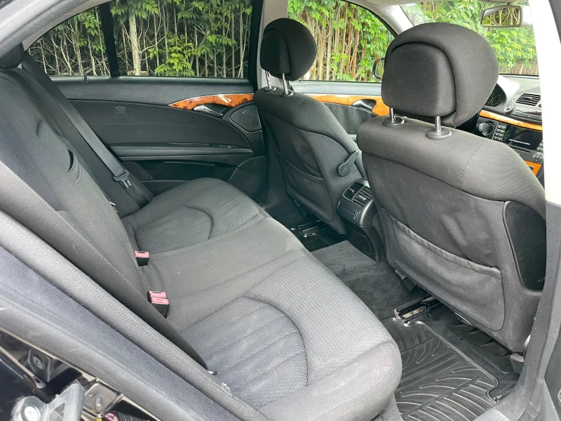 Mercedes-Benz E 220 EVO ELEGANCE, снимка 9 - Автомобили и джипове - 50454731