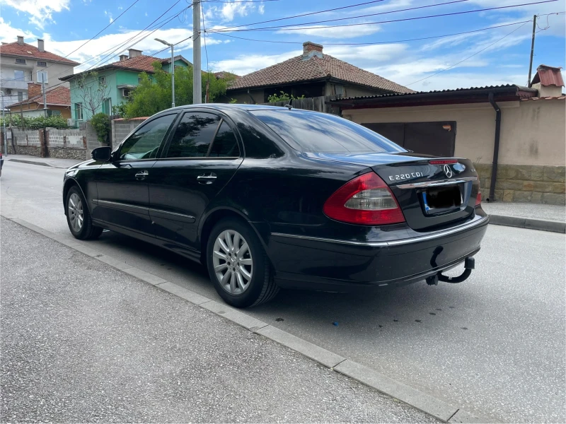 Mercedes-Benz E 220 EVO ELEGANCE, снимка 4 - Автомобили и джипове - 50454731