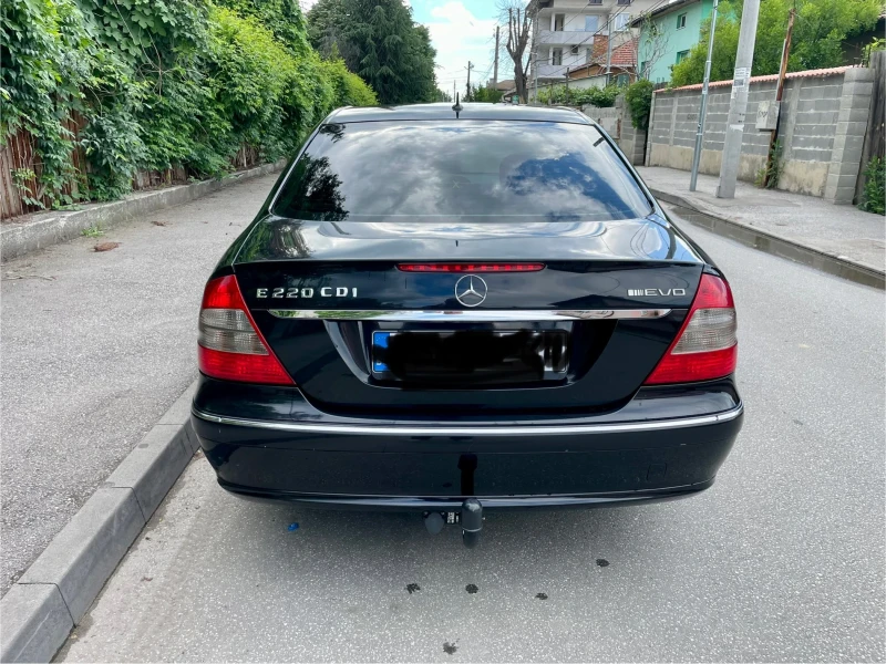 Mercedes-Benz E 220 EVO ELEGANCE, снимка 6 - Автомобили и джипове - 50454731