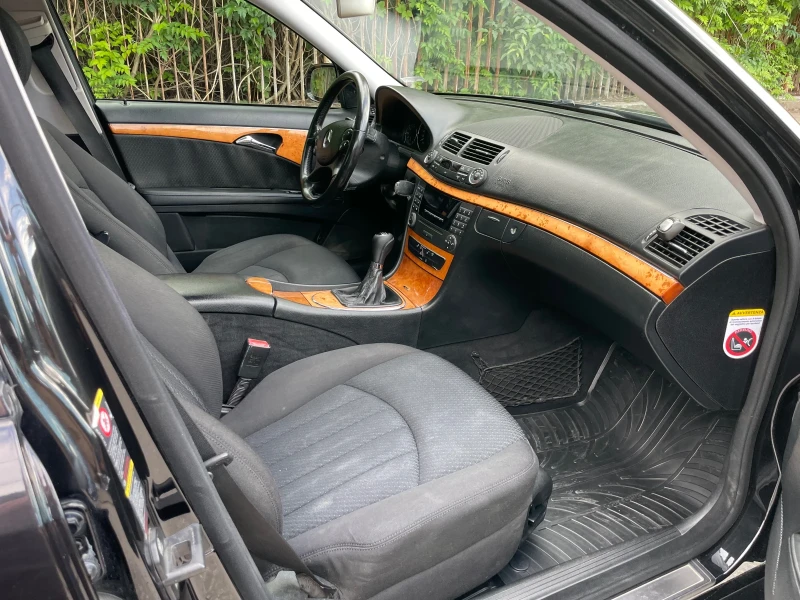 Mercedes-Benz E 220 EVO ELEGANCE, снимка 8 - Автомобили и джипове - 50454731