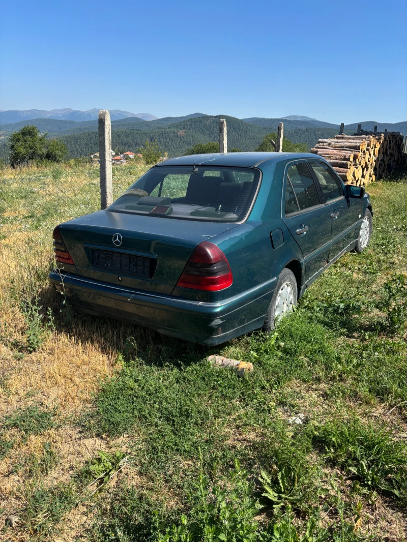 Mercedes-Benz C 250, снимка 3 - Автомобили и джипове - 52191535