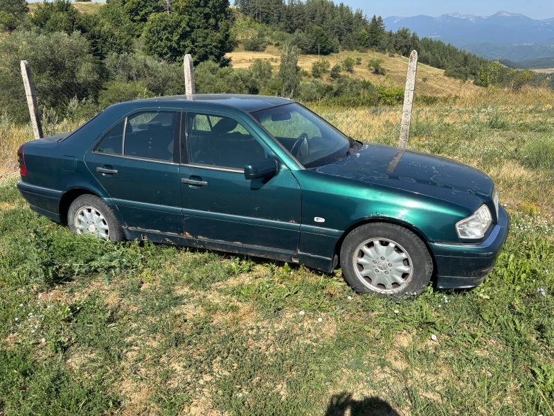 Mercedes-Benz C 250, снимка 2 - Автомобили и джипове - 52191535