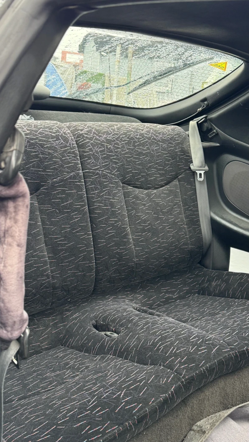 Hyundai Coupe 1.6i, снимка 9 - Автомобили и джипове - 52341662