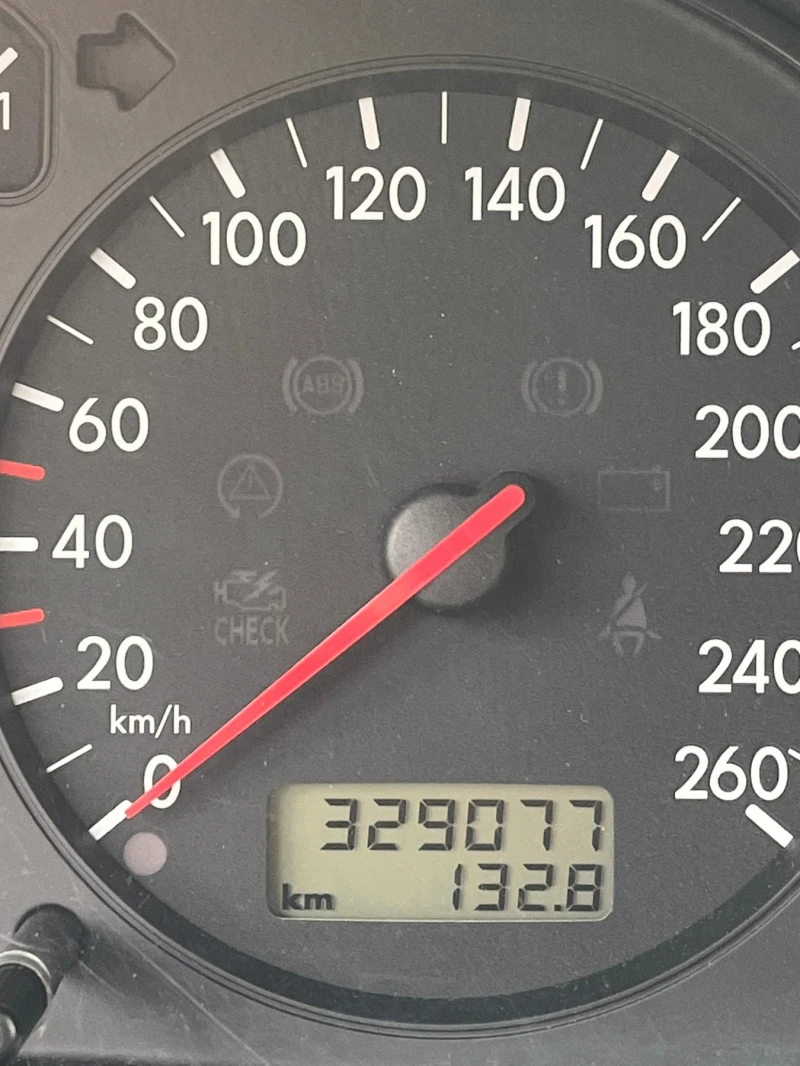 VW Golf 4, снимка 4 - Автомобили и джипове - 52419467