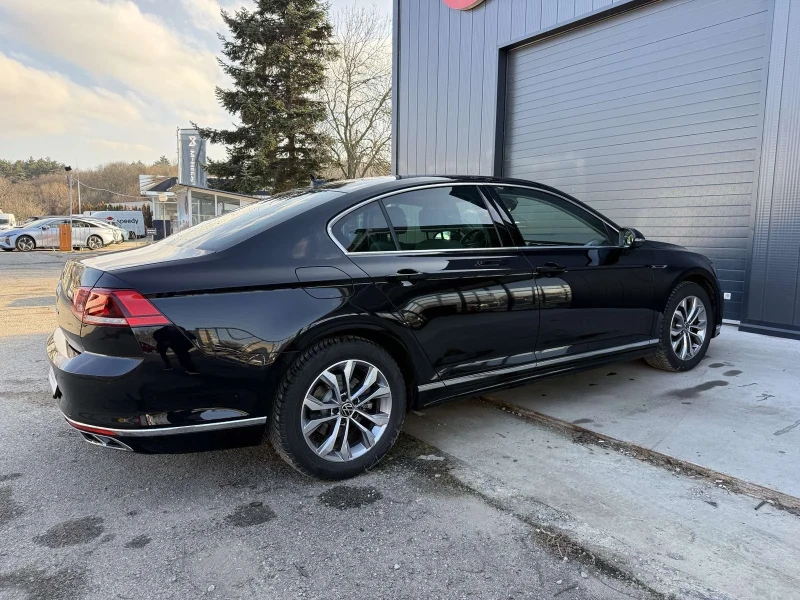 VW Passat R-Line, снимка 4 - Автомобили и джипове - 52885033