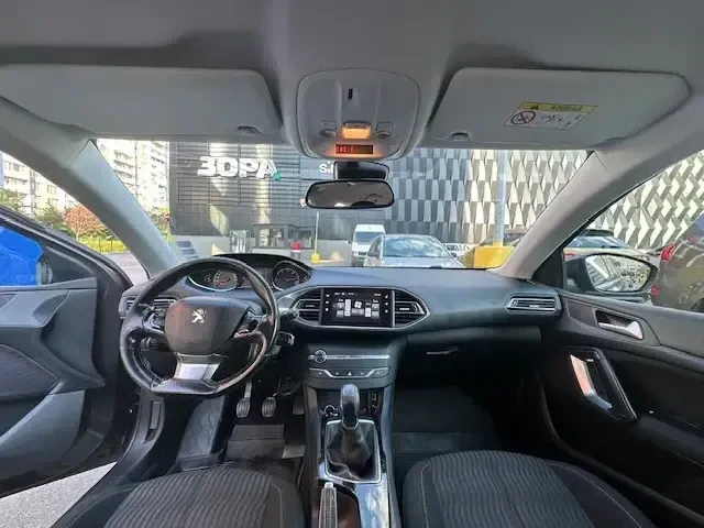 Peugeot 308 Комби, снимка 11 - Автомобили и джипове - 51097875